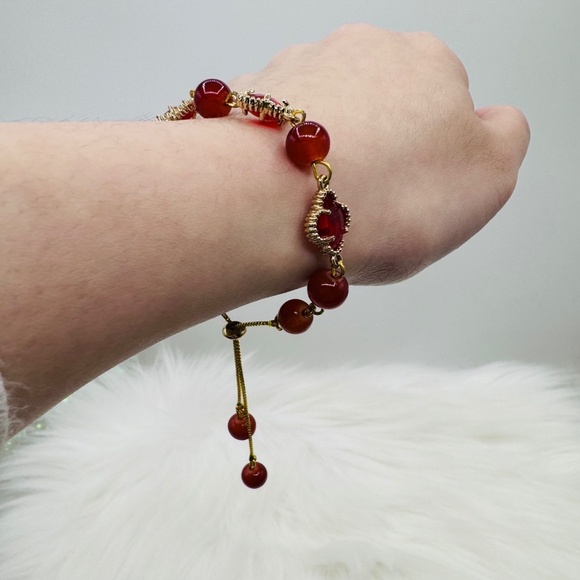 Rubie Red Clover Beaded Bracelet - Picture 4 of 6